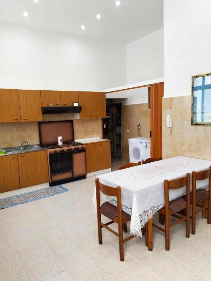 Nonno Ciccio Apartment Lizzano  Zewnętrze zdjęcie
